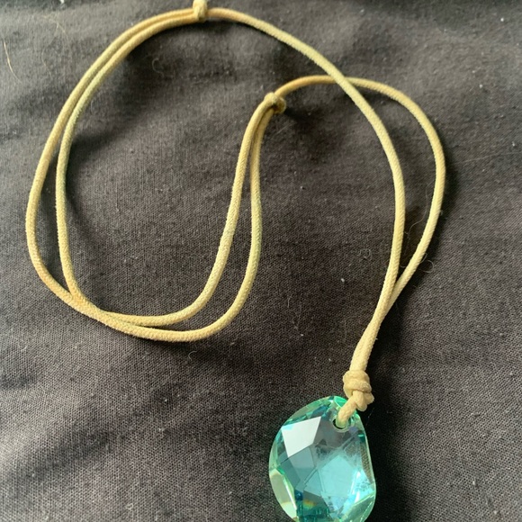 Swarovski Galet Chrysolite Pendant - Picture 2 of 5